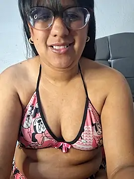 Chat +18 de ZaidaWet ao vivo
