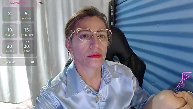 Chatroom XXX en direct de Chayla_Ruiz