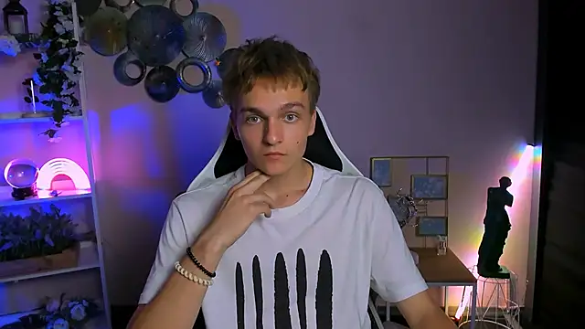 Pokazy przed kamerką – john_lik