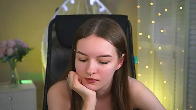 Chat +18 de KellieBanshe ao vivo
