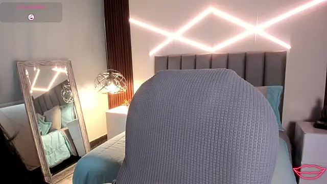Veronicalanx1 Adlı Modelin Canlı XXX Sohbeti