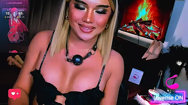 Show modela SweetBella69XoXo na web-kameri