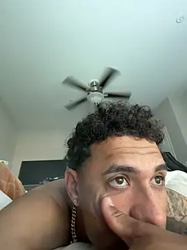 Cubanmisil Show in webcam