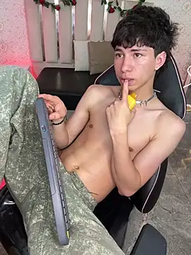 kaelwolf_tay live XXX chat