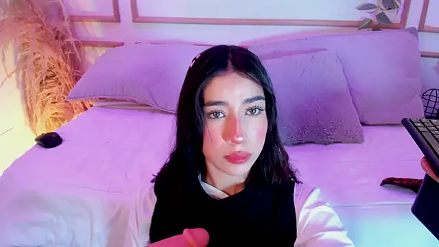 Nanami_ Adlı Modelin Canlı XXX Sohbeti