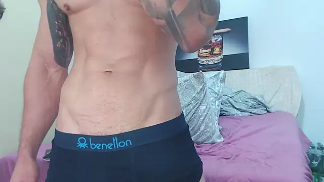 Tiberius_hunk লাইভ XXX চ্যাট