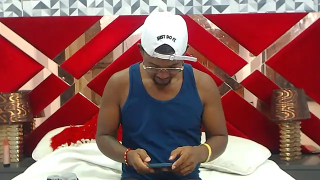 Show modela AndyCalifornia1 na web-kameri