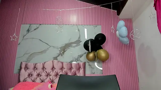 دردشة Mindy_19 الجنسية المباشرة