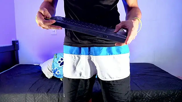 Luke_Musclen Webbikameraesitys