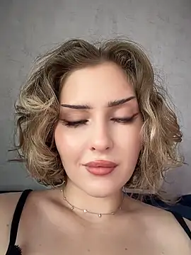 KellyKeler Adlı Modelin Canlı XXX Sohbeti