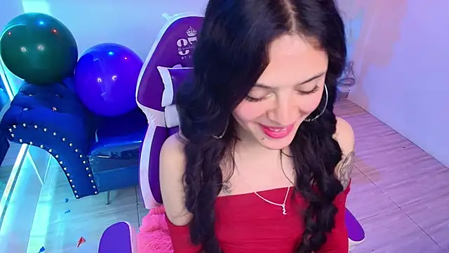 دردشة Maddie_T18 الجنسية المباشرة