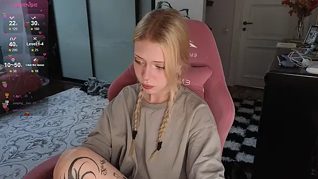 freiberggg's Live XXX Chat