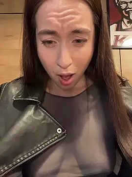 Holly_PlayのライブXXXチャット