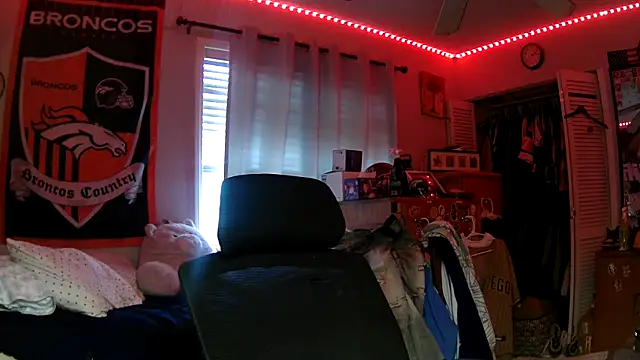 ValuedConcept687 Chat XXX live