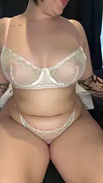 EvaLinaaa Adlı Modelin Canlı XXX Sohbeti