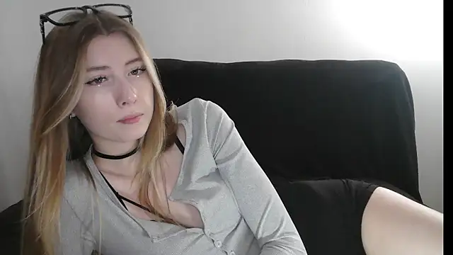 ErikaShyy's Live XXX Chat