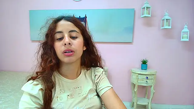 scarlett_clyde's Live Chat Room