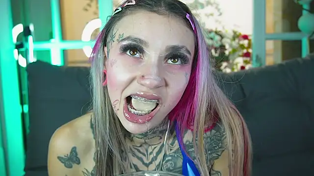 miss___angel Adlı Modelin Canlı XXX Sohbeti