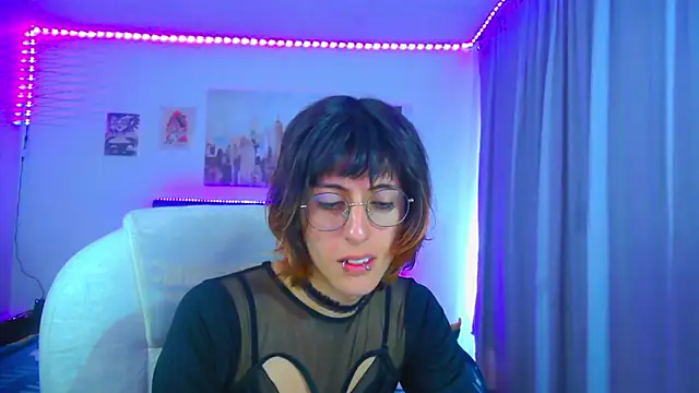 goth_minerva Webcam Show