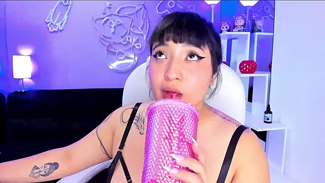 Emma_monserrat Chat XXX in diretta