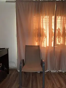 Lucy_doll22 Adlı Modelin Canlı XXX Sohbeti