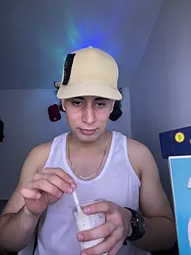 Maximuz1920 Show Webcam