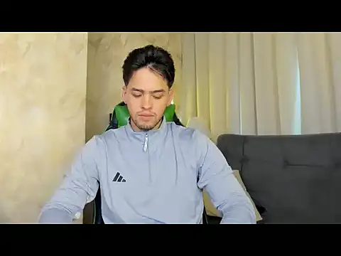 RONNY_COLTONn Webbikameraesitys