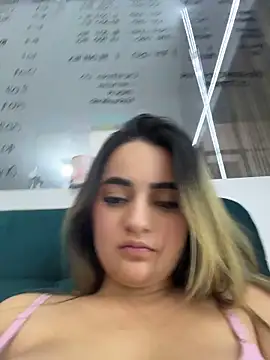 Antonella_Julieta Adlı Modelin Web Kamerası Şovu