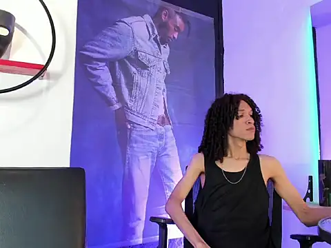 anddy_hugecock Show Webcam