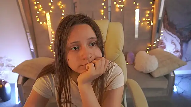 TinyNatalie's Live XXX Chat