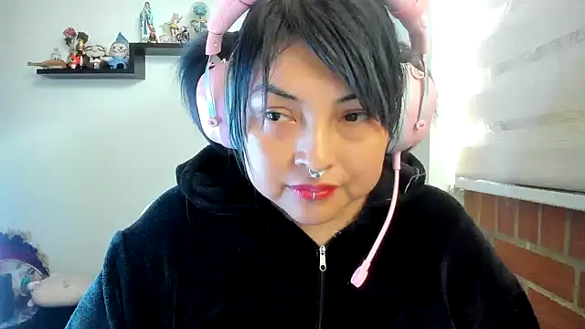 Shaddycute_のライブXXXチャット