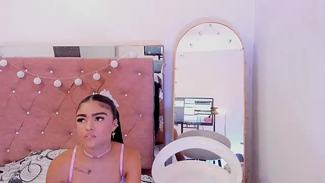 Alaia2 – Live XXX-chat