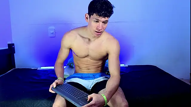 Luke_Muscle webcam show