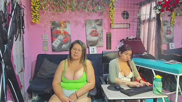 Živý XXX chat lesbiancuple