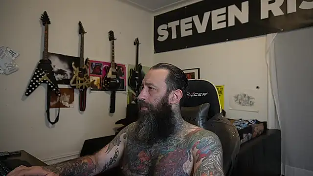 Pertunjukan Kamera Web StevenRiseNYC