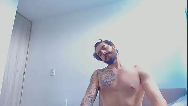 Chatroom XXX en direct de thomas_gun
