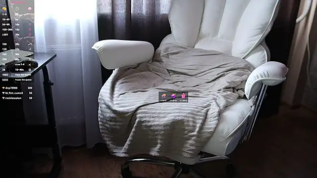 LuckyForesk1n 网络视讯表演