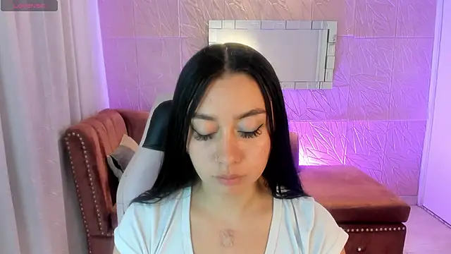 miss_isabella_m: онлайн-секс-чат