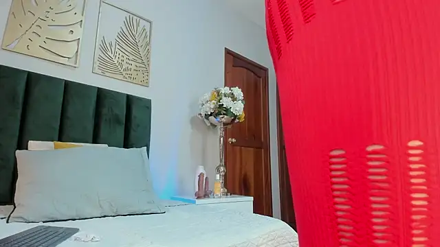 SeleneLujan Chat XXX live