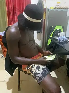 Chat +18 de Pornhouse420 ao vivo