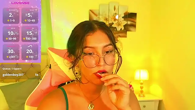 Chatroom XXX en direct de naomifire_