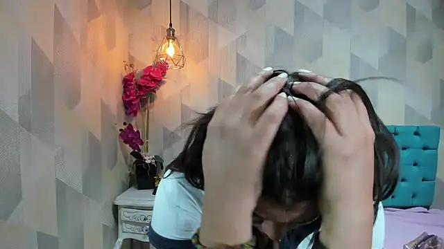 XXX chat uživo modela LindaBreeS