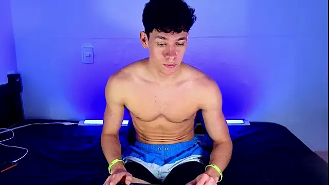 Luke_Muscle's Webcam Show