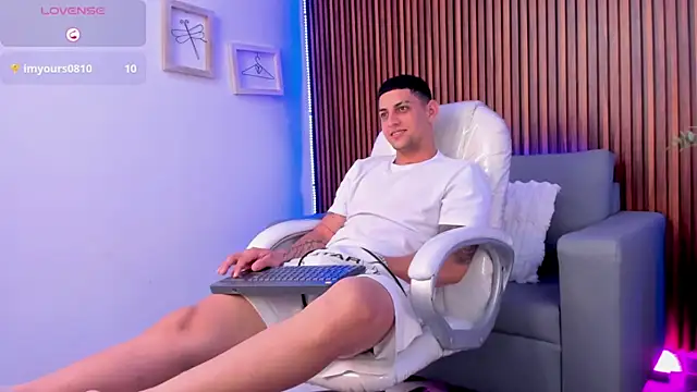 Alex_cute77 live XXX chat