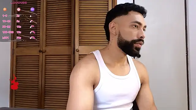 Show modela Blade_millerr na web-kameri