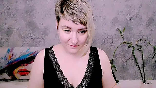Djullia's Live XXX Chat