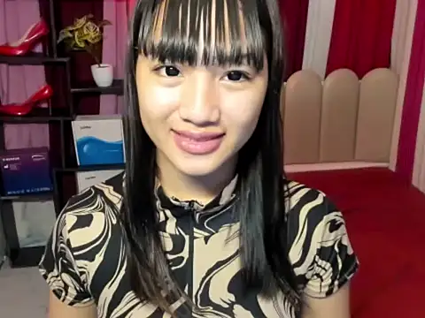 Urasianalodia 在線直播表演
