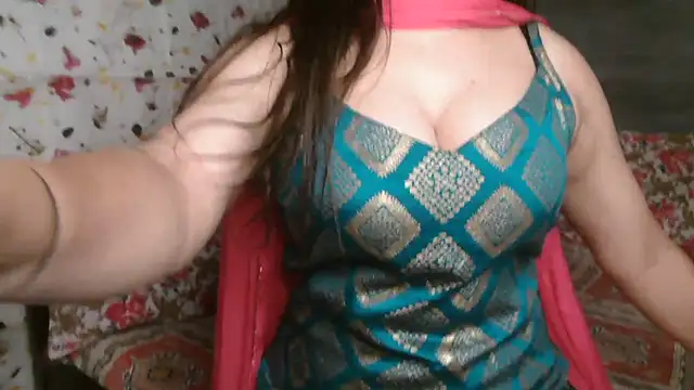 Naughty-Riya Live XXX-chat