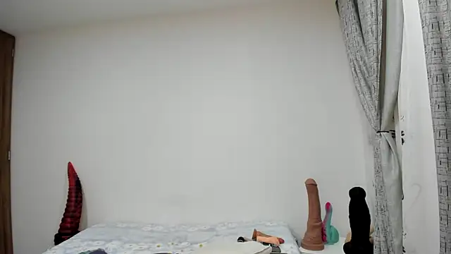 charlloteevans_X Adlı Modelin Web Kamerası Şovu