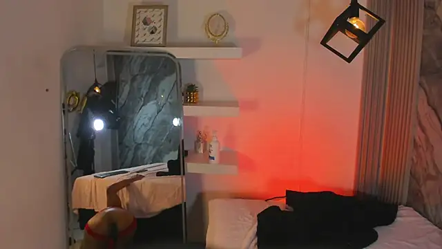 AlexLaurent Live XXX-Chat